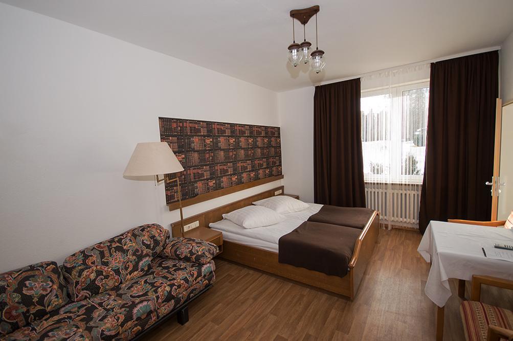 Hotel & Hostel Drei Baeren Алтенау Екстериор снимка